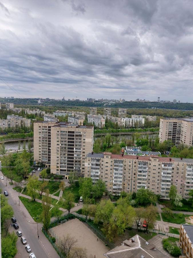 Студія З Неймовірним Краєвидом Біля М Лівобережна Ліфт Інтернет Працює 基輔 外观 照片